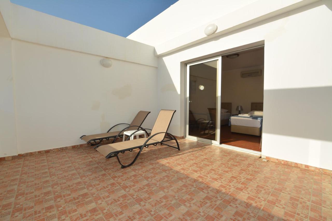 Seafront Protaras Apartments Ngoại thất bức ảnh