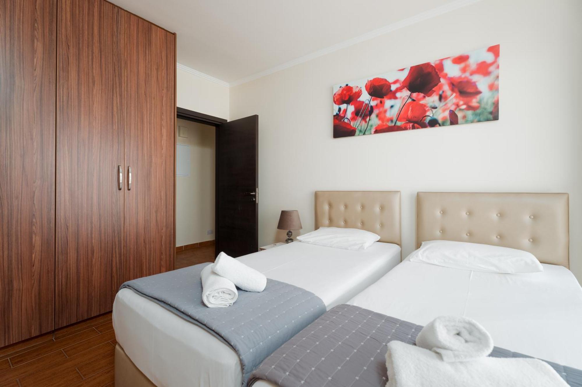 Seafront Protaras Apartments Ngoại thất bức ảnh